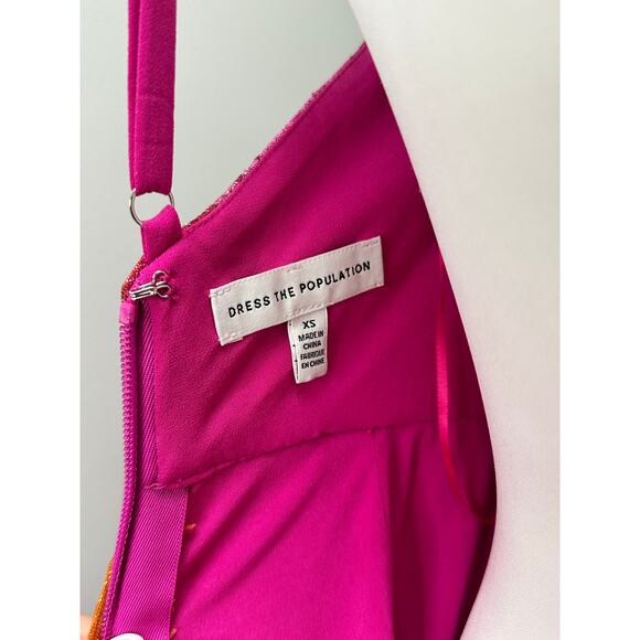 Dress The Population Meredith Metallic Ombré Plissé Gown size XS - Picture 7 of 7